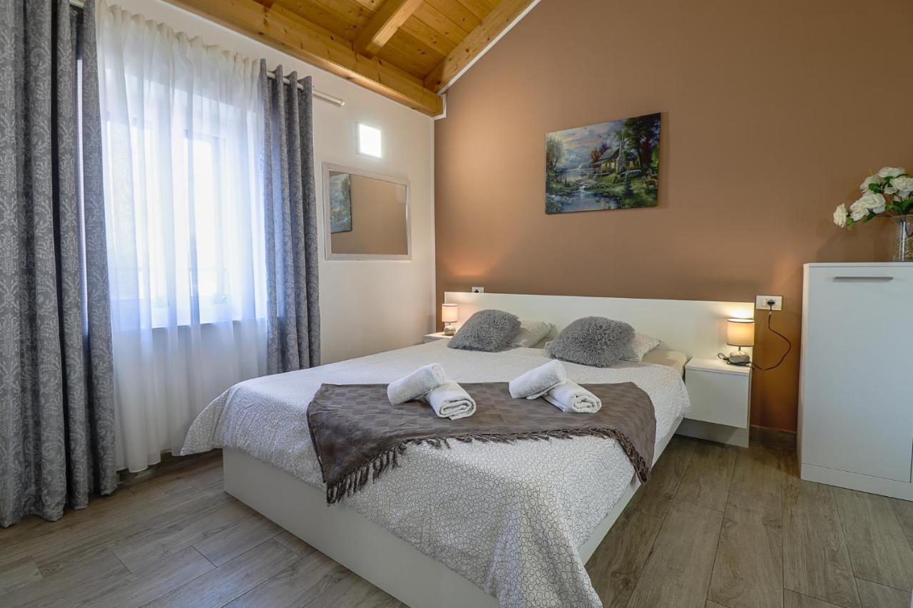 Apartman Juraj I Matej Vrsar Buitenkant foto