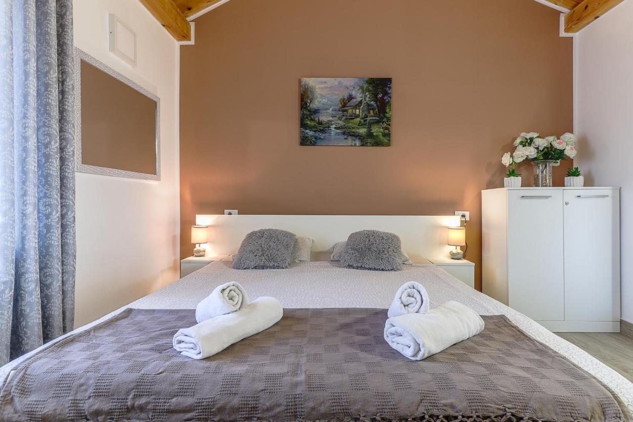 Apartman Juraj I Matej Vrsar Buitenkant foto